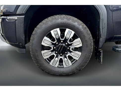 Used 2025 GMC Sierra 3500 Denali w/ Denali Reserve Package image 35