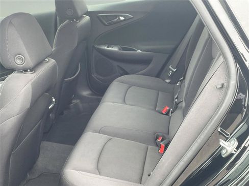 Used 2025 Chevrolet Malibu LT FWD image 18