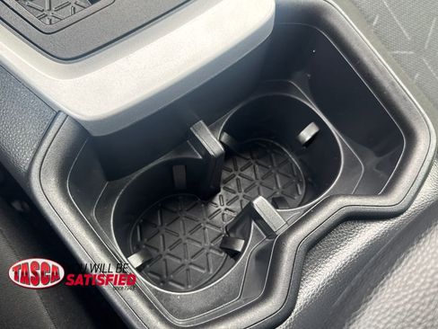 Used 2025 Toyota RAV4 XLE AWD/4WD image 26