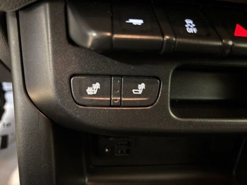 Used 2019 Chevrolet Colorado Z71 AWD/4WD image 21