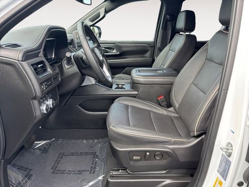 Used 2023 GMC Yukon SLT AWD/4WD image 6