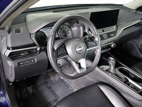 Used 2024 Nissan Altima 2.5 SR w/ SR Premium Package AWD/4WD image 27