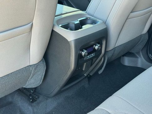 New 2026 GMC Acadia Elevation image 21