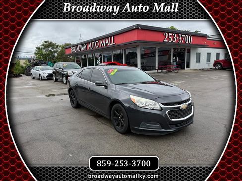 Used 2015 Chevrolet Malibu LT FWD image 1