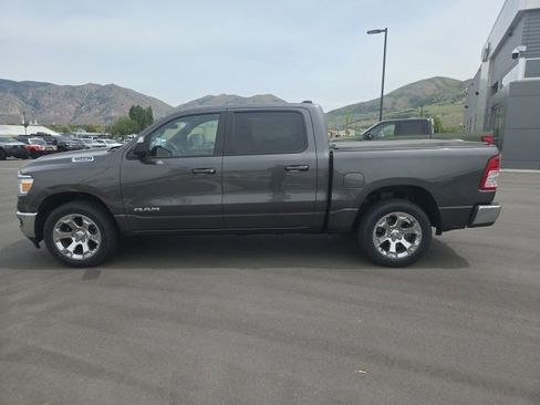 Used 2022 RAM 1500 Big Horn AWD/4WD image 3