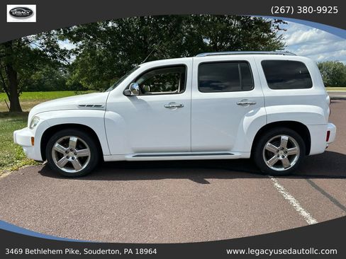 Used 2010 Chevrolet HHR LT w/ LT Preferred Equipment Group image 3