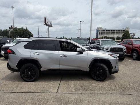 Used 2023 Toyota RAV4 SE AWD/4WD image 4