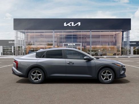 New 2026 Kia K4 LXS image 8