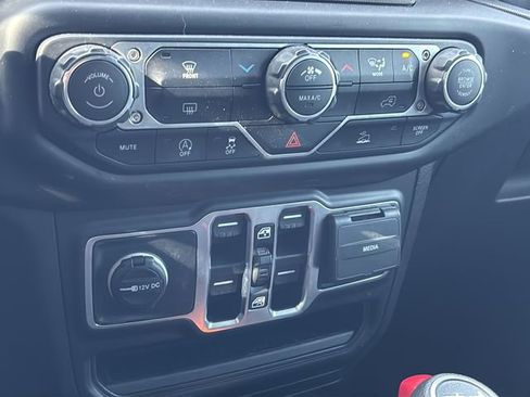 Certified 2022 Jeep Wrangler Unlimited Sport w/ Xtreme Recon 35" Tire Package image 28