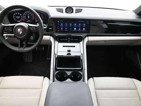 Certified 2026 Porsche Panamera GTS image 6