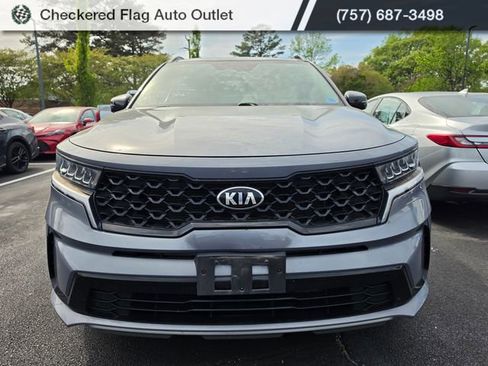 Used 2021 Kia Sorento S w/ Panoramic Sunroof Package image 2