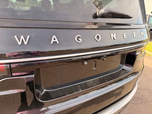 Used 2024 Jeep Wagoneer Series II w/ Flexible Seating Group RWD image 5