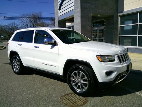 Used 2014 Jeep Grand Cherokee Limited w/ Luxury Group II image 12
