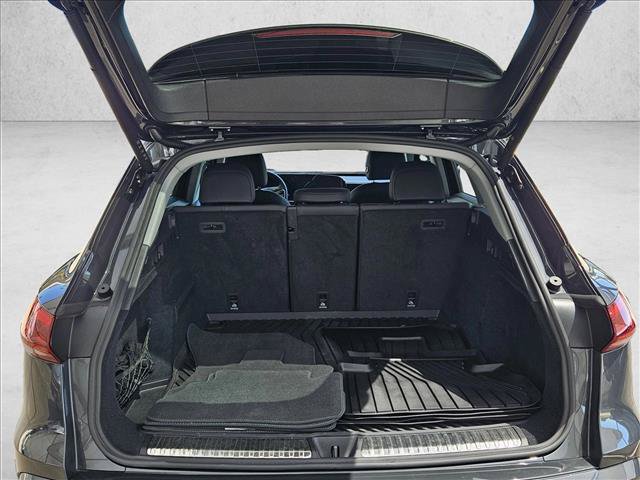 Used 2025 Audi Q5 Premium w/ Convenience Package AWD/4WD image 24