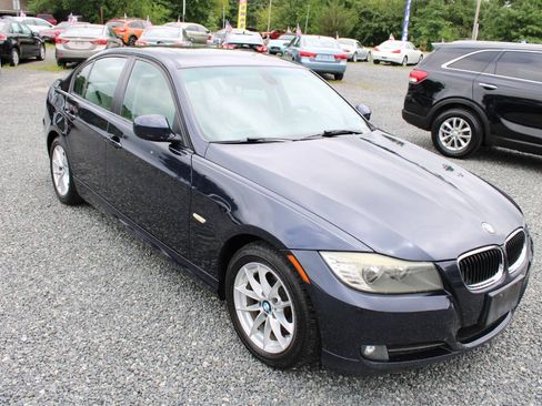 Used 2010 BMW 328i Sedan w/ Premium Pkg RWD image 4