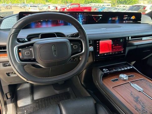 Used 2025 Lincoln Navigator L Black Label AWD/4WD image 20