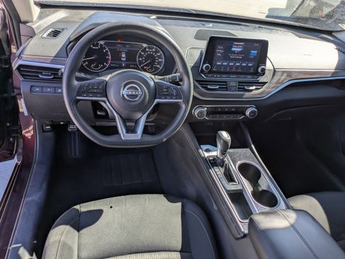 Used 2023 Nissan Altima 2.5 SV image 15