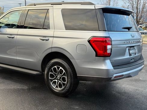 Used 2024 Ford Expedition XLT AWD/4WD image 8