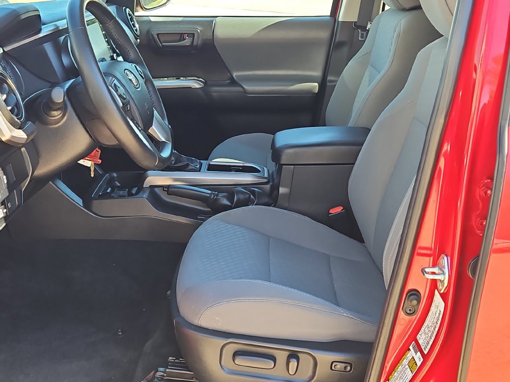 Used 2022 Toyota Tacoma SR5 RWD image 10