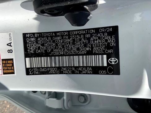 Used 2025 Toyota Corolla LE w/ LE Premium Package image 33