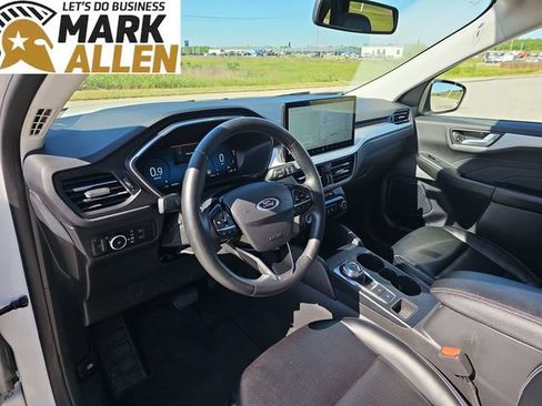 Used 2024 Ford Escape Platinum AWD/4WD image 10