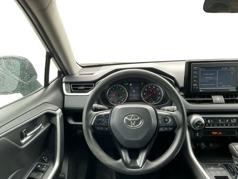 Used 2021 Toyota RAV4 XLE FWD image 12