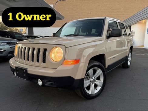 Used 2016 Jeep Patriot Latitude w/ Sun/Sound Group image 1
