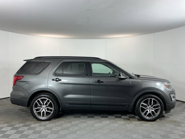 Used 2016 Ford Explorer Sport w/ Equipment Group 401A AWD/4WD image 4