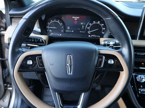 Used 2020 Lincoln Corsair Reserve image 34