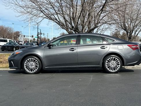 Used 2017 Toyota Avalon Limited w/ All Weather Liner Package image 5