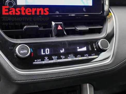 Used 2023 Toyota Corolla Cross LE image 19