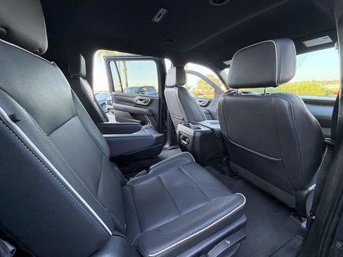 Used 2023 Chevrolet Suburban Premier RWD image 26