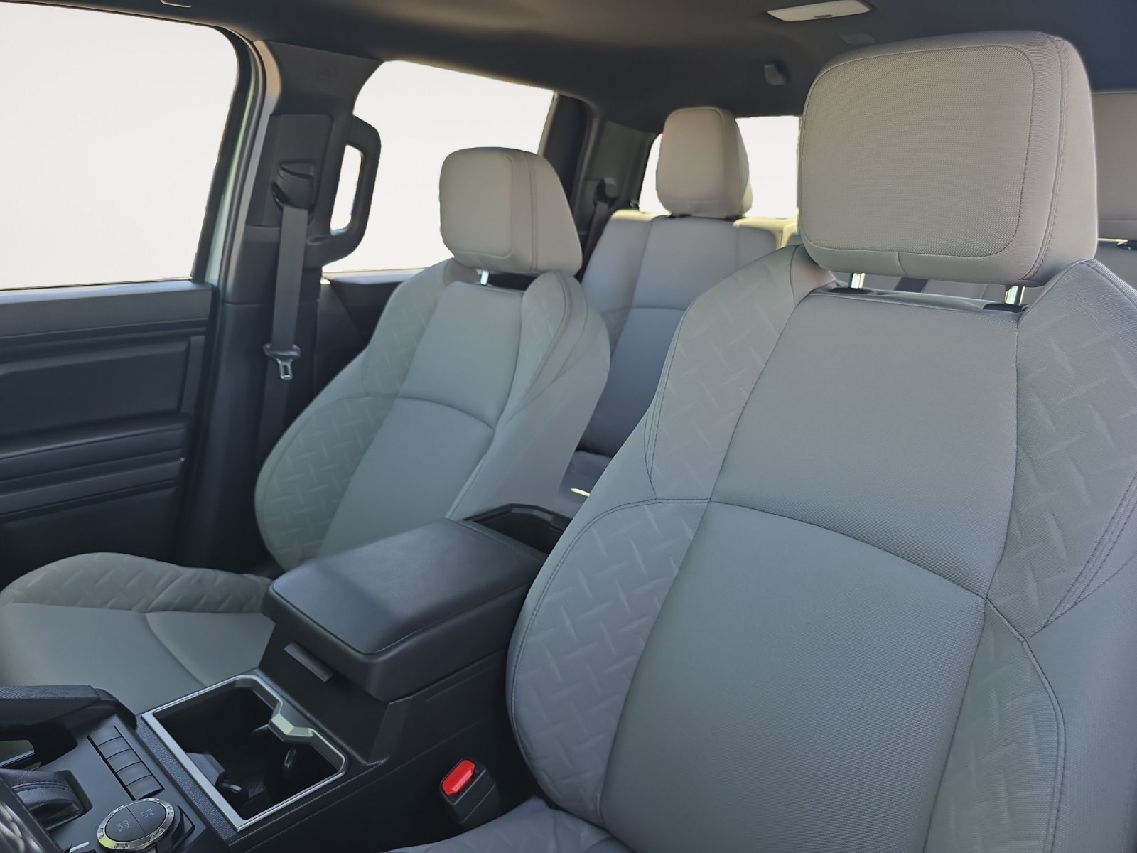 Certified 2026 Toyota Tacoma SR5 AWD/4WD image 9