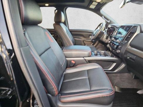 Used 2023 Nissan Titan PRO-4X w/ Pro-4x Convenience Package image 18