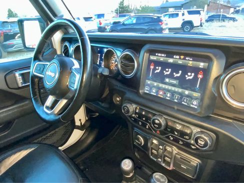 Used 2021 Jeep Wrangler Unlimited Sahara image 44