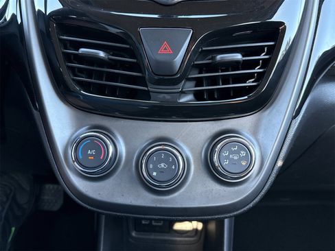 Used 2021 Chevrolet Spark LT image 21