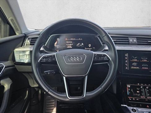 Certified 2022 Audi e-tron Premium Plus w/ Premium Plus Package image 19