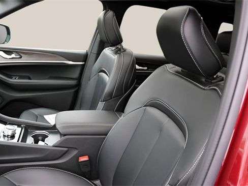 New 2025 Jeep Grand Cherokee Limited image 12