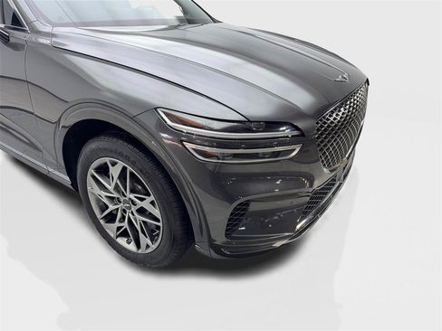 Used 2024 Genesis GV70 2.5T w/ Advanced Package image 19
