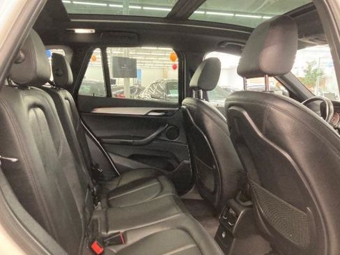 Used 2018 BMW X1 xDrive28i AWD/4WD image 13