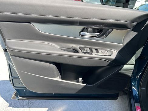 New 2025 Nissan Murano SL image 12