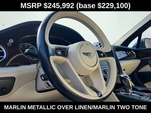 Used 2018 Bentley Bentayga AWD/4WD image 25