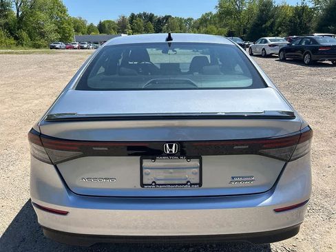 Used 2025 Honda Accord Sport image 5