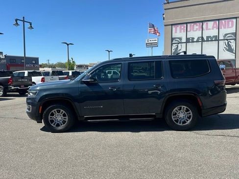 Used 2023 Jeep Wagoneer 4WD w/ Convenience Group I image 3