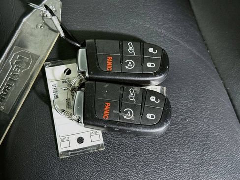 Used 2022 Dodge Durango GT AWD/4WD image 36