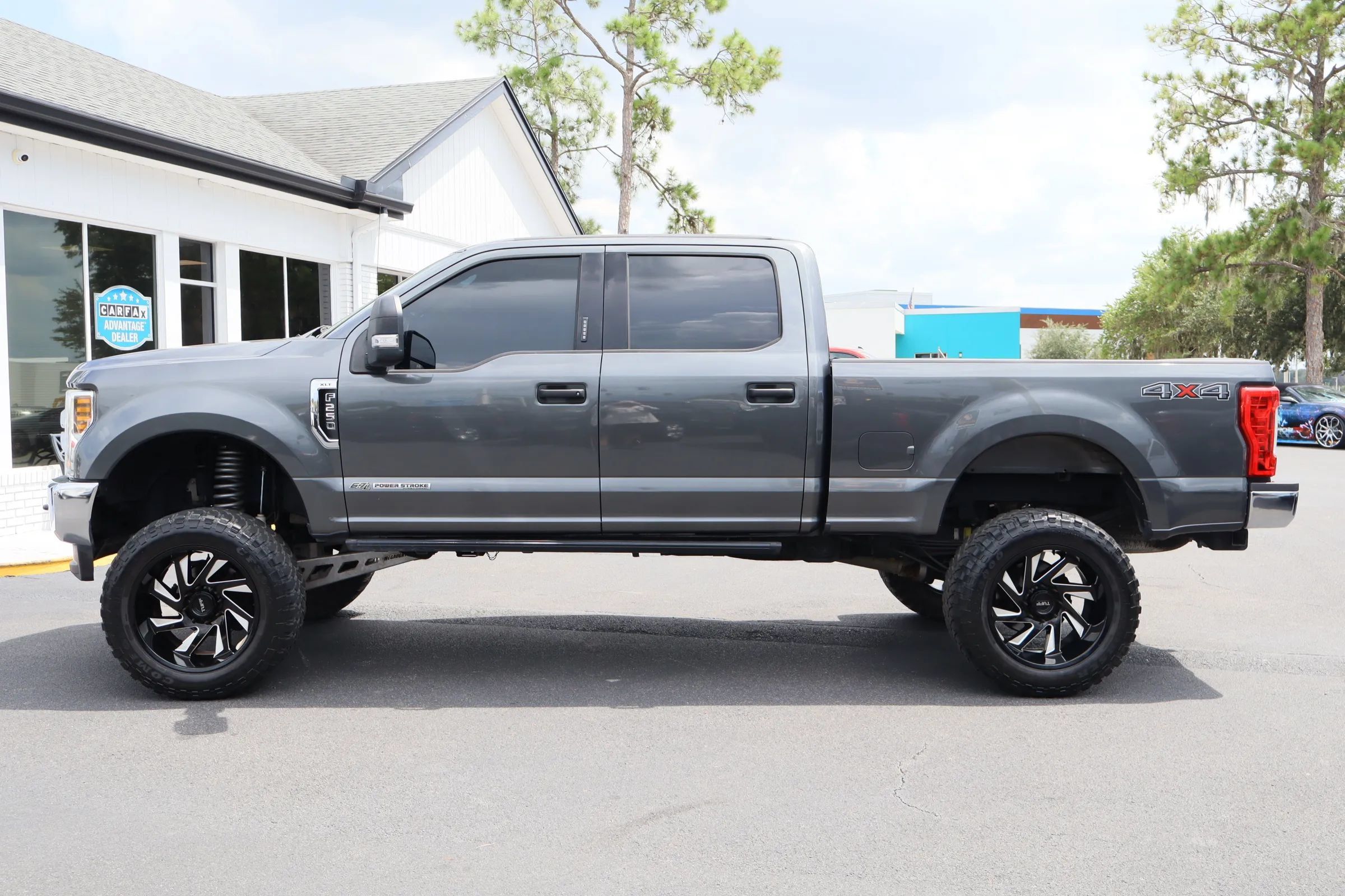 Used 2019 Ford F250 XLT AWD/4WD image 4