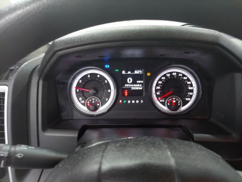 Used 2023 RAM 1500 Classic SLT AWD/4WD image 9