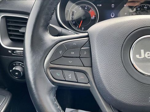 Used 2019 Jeep Cherokee Trailhawk image 19