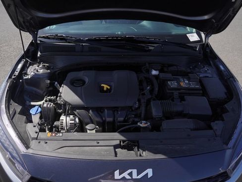 Used 2024 Kia Forte LXS w/ LXS Technology Package FWD image 7