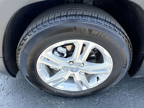 Certified 2024 GMC Terrain SLE w/ Driver Convenience Package FWD image 31